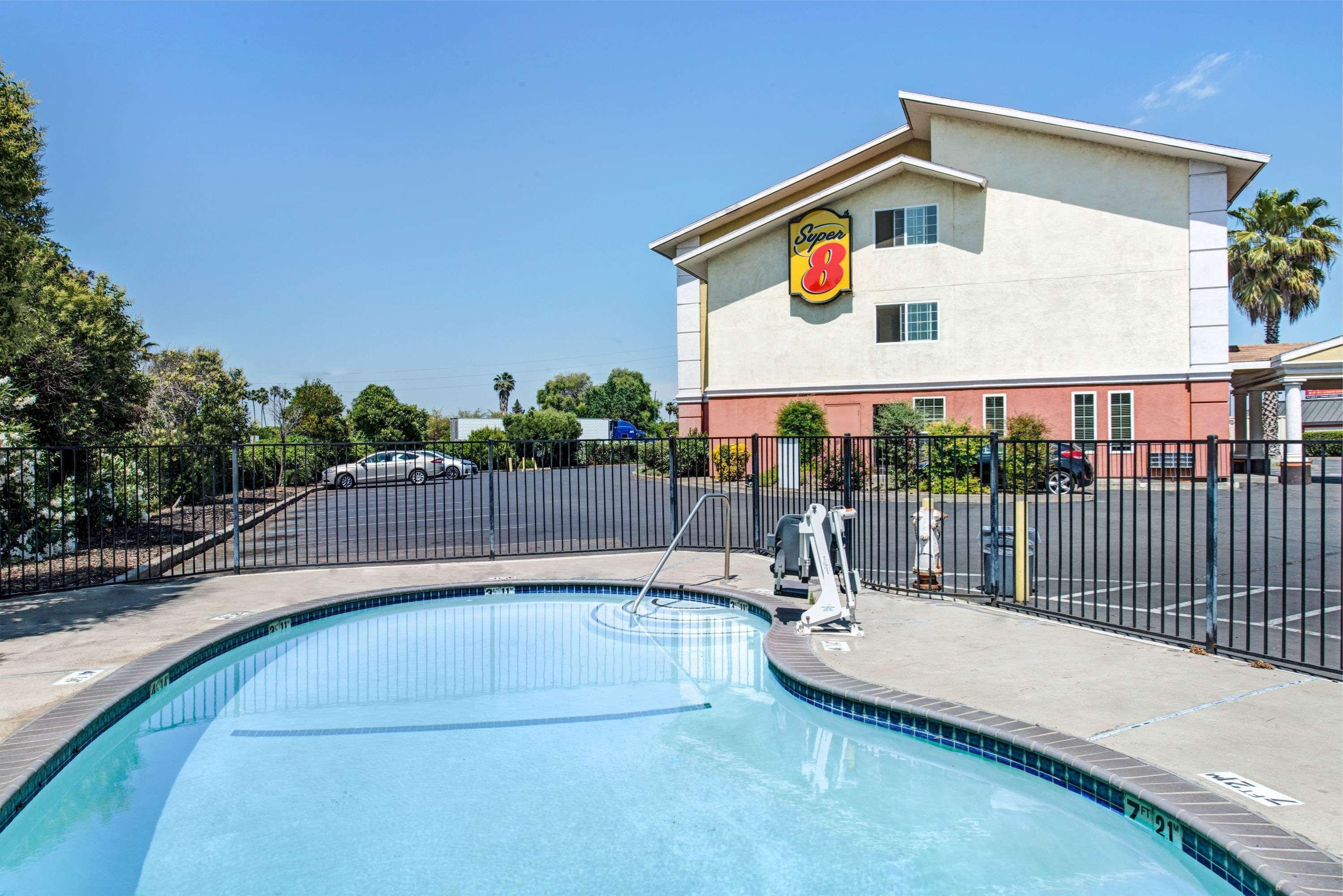 Super 8 By Wyndham Sacramento/Florin Rd Hotel Exterior photo