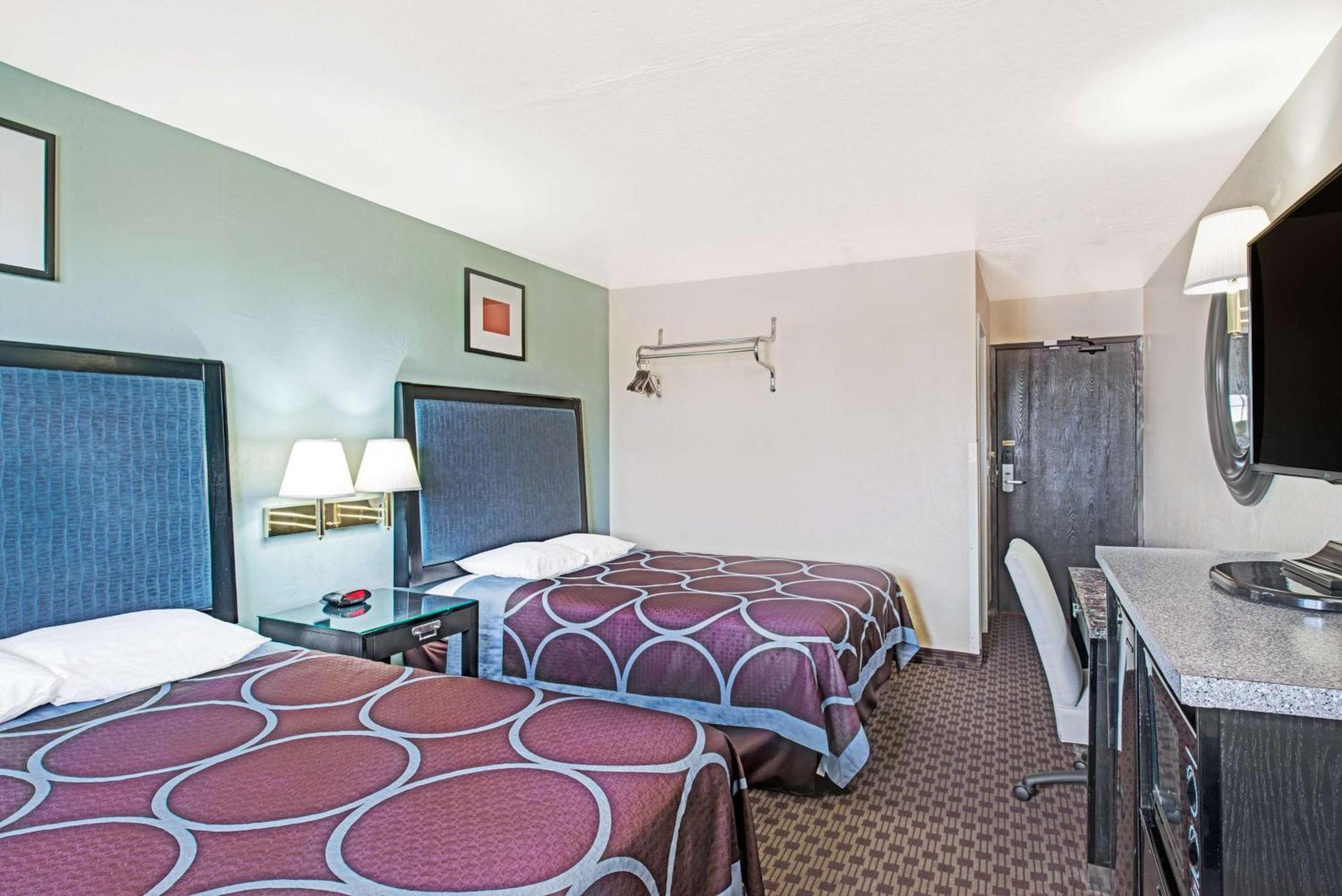 Super 8 By Wyndham Sacramento/Florin Rd Hotel Exterior photo