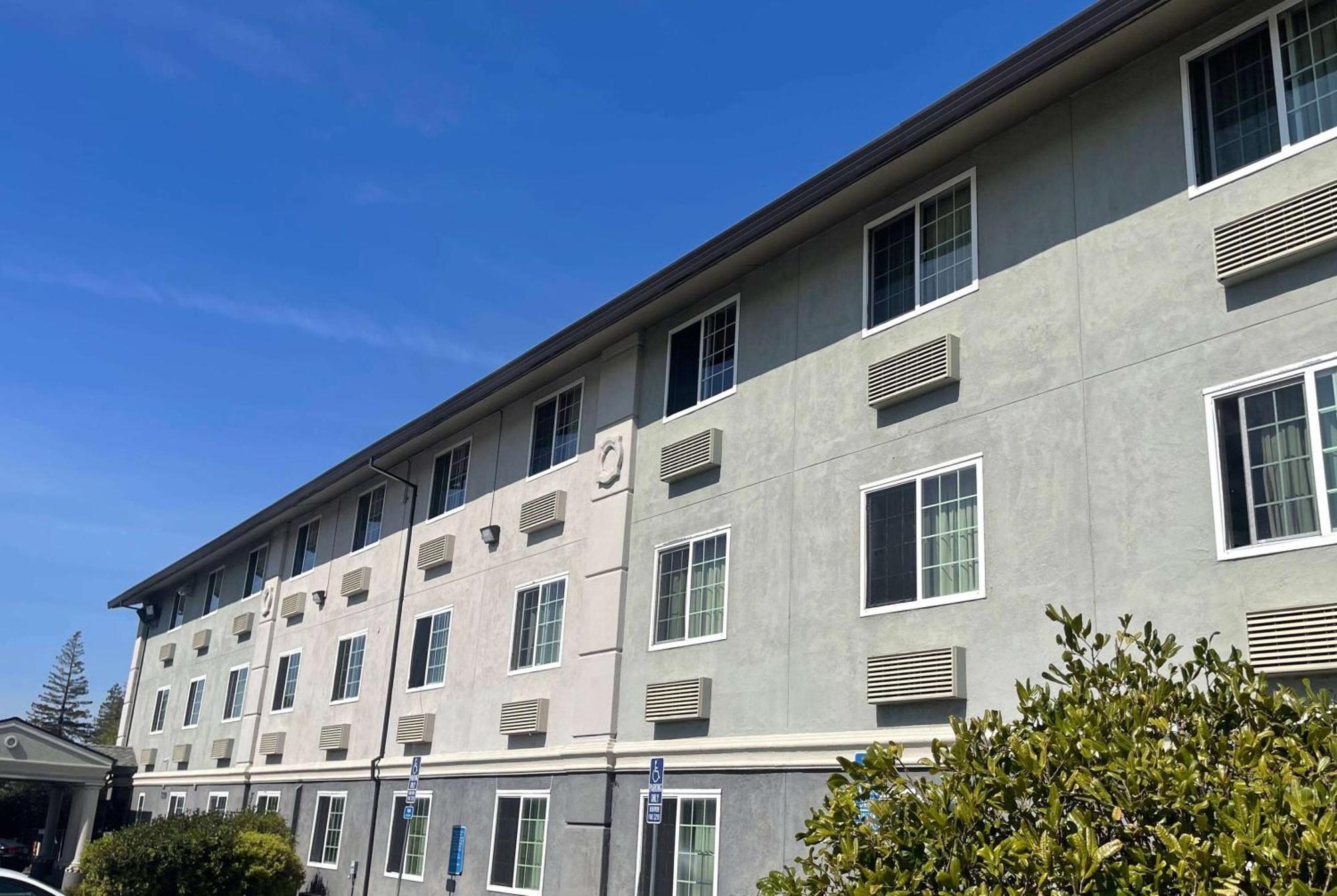 Super 8 By Wyndham Sacramento/Florin Rd Hotel Exterior photo