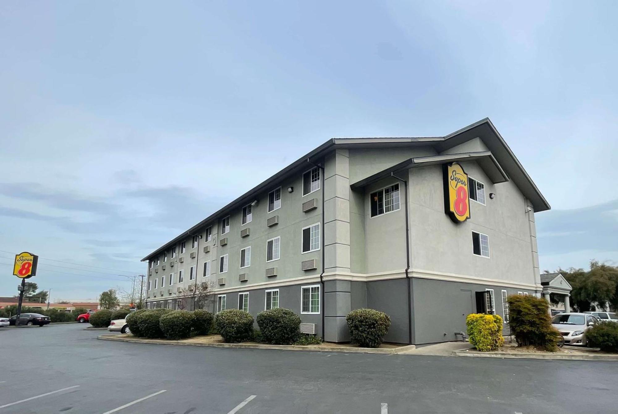 Super 8 By Wyndham Sacramento/Florin Rd Hotel Exterior photo