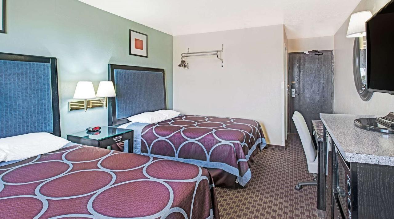Super 8 By Wyndham Sacramento/Florin Rd Hotel Exterior photo